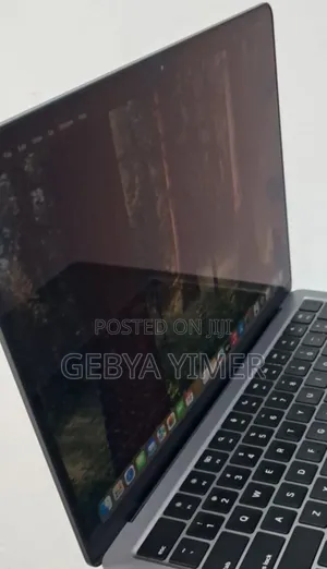 New Laptop Apple MacBook Air 2022 M2 8GB Apple M2 SSD 250GB