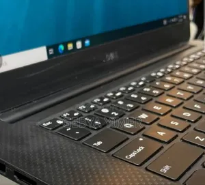 New Laptop Dell Precision 15 3520 16GB Intel Core I7 SSD 512GB