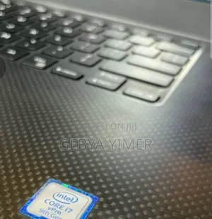 New Laptop Dell Precision 15 3520 16GB Intel Core I7 SSD 512GB