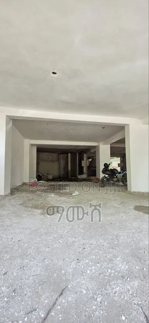 የሚሸጥ 40/60 ሱቅ በቅናሽ ዋጋ