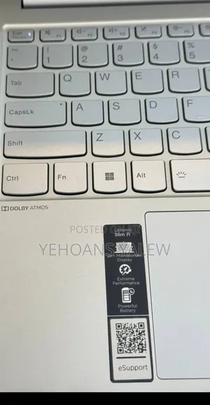 New Laptop Lenovo Yoga 7i 16GB Intel Core I7 SSD 512GB