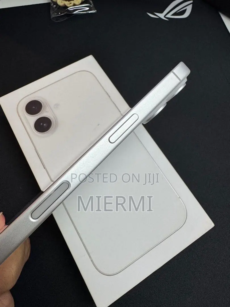 New Apple iPhone 16 256 GB White