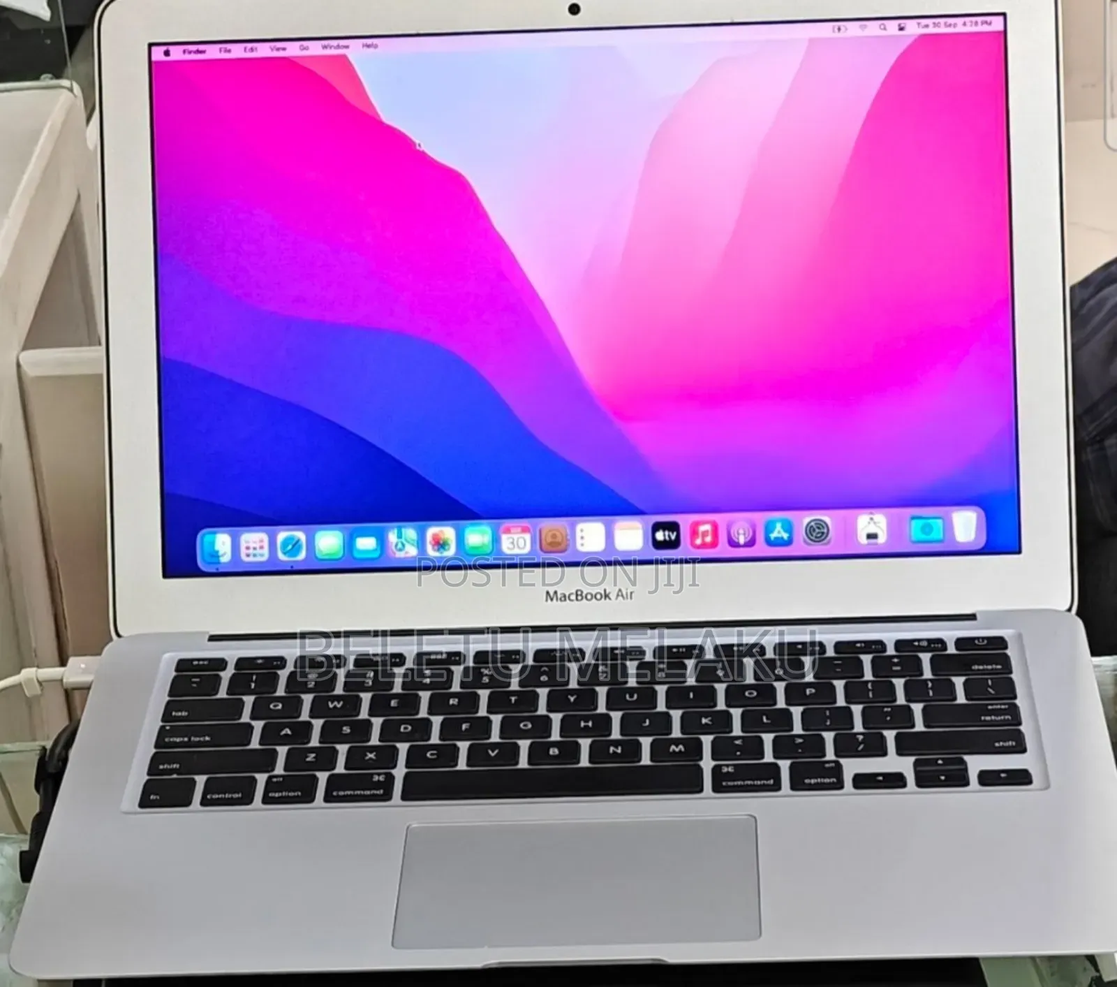 New Laptop Apple MacBook Air 2017 8GB Intel Core I5 SSD 256GB