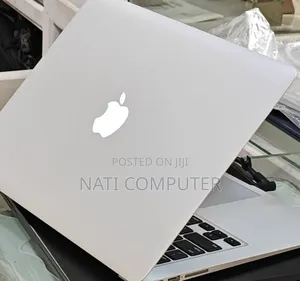 New Laptop Apple MacBook Pro 2017 8GB Intel Core I5 SSD 256GB