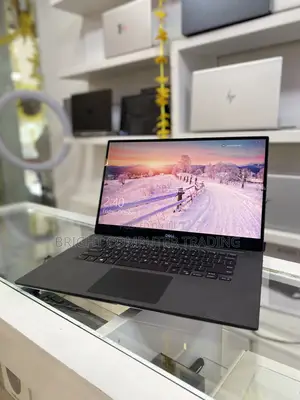 New Laptop Dell Precision 5570 16GB Intel Core I7 SSD 512GB