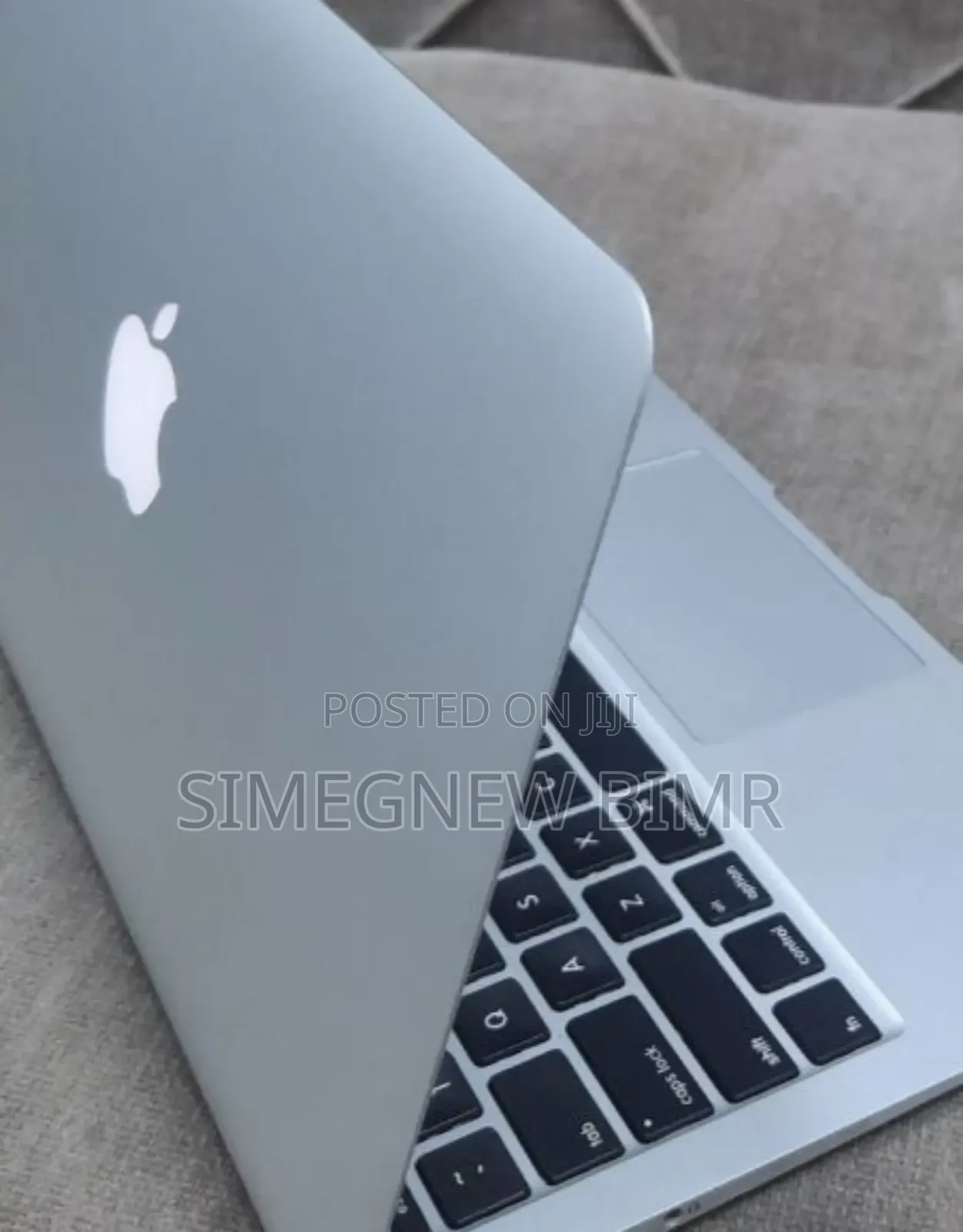 New Apple MacBook Air 2025 M4 15-Inch 4GB Intel Core I5 SSD 128GB