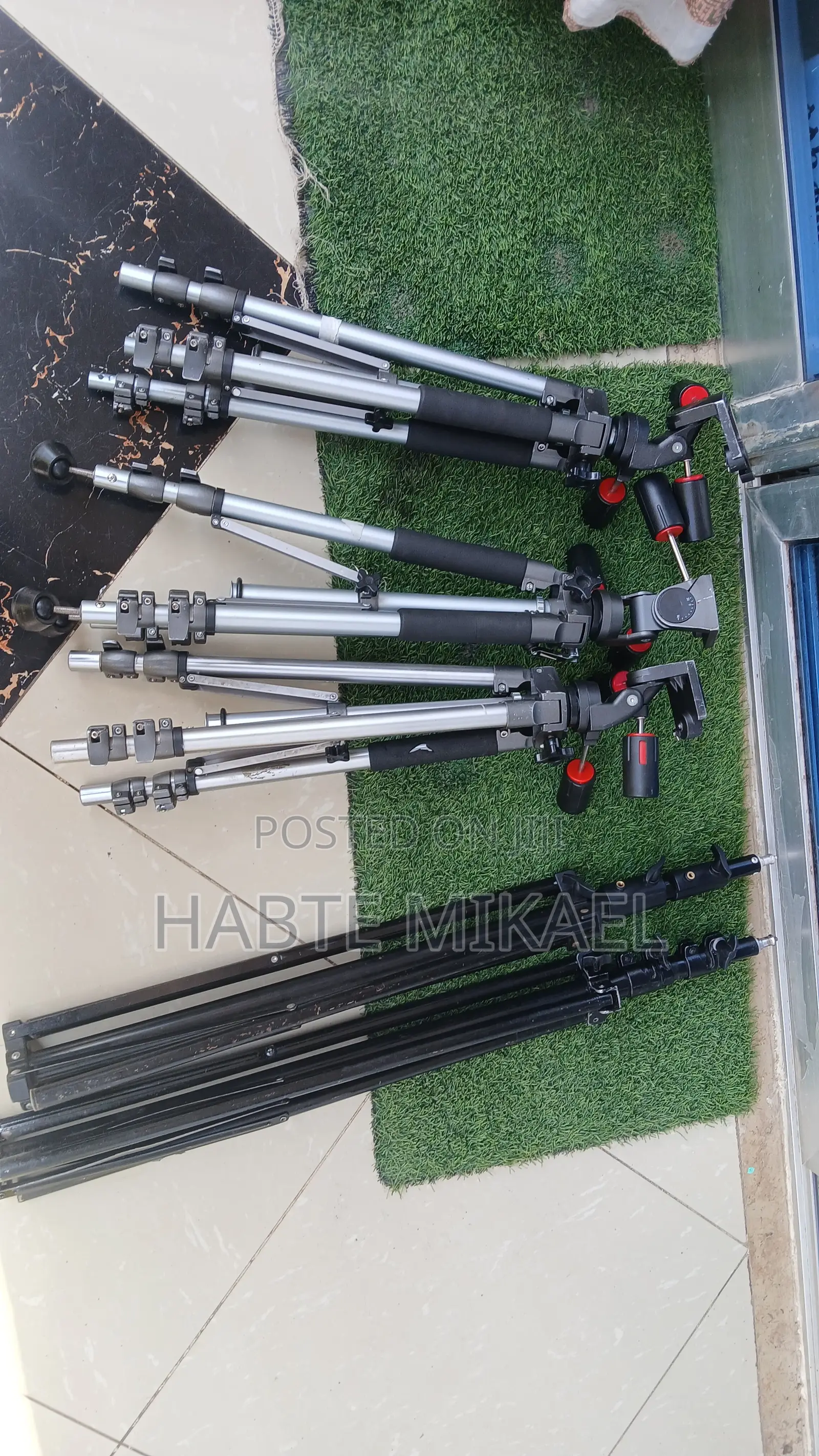 Camera Stand ካሜራ ስታንድ