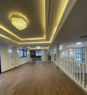 8bdrm House in Bole for sale