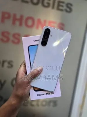 Photo - New Samsung Galaxy M16 128 GB Green