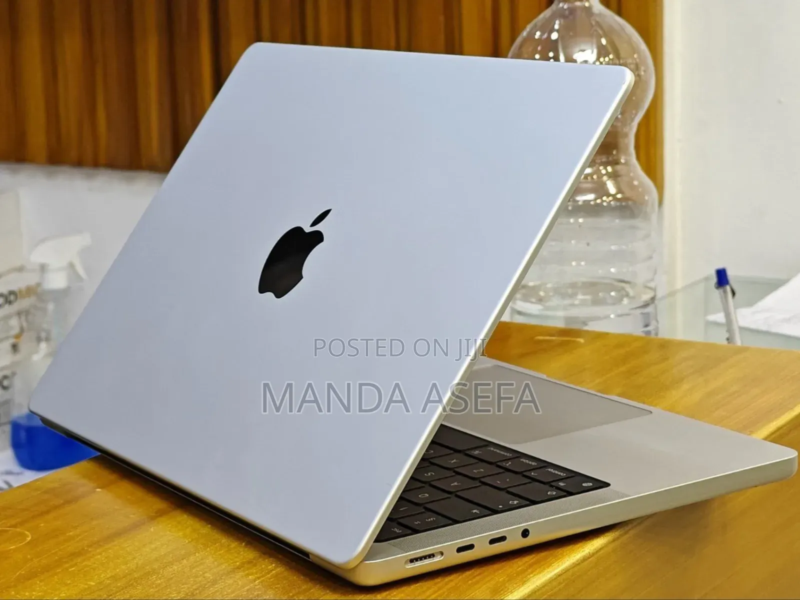 New Laptop Apple MacBook Pro M1 16GB Apple M1 Pro SSD 1T