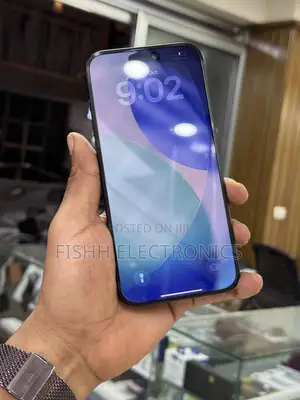 Photo - Apple iPhone 16 Pro Max 256 GB Black