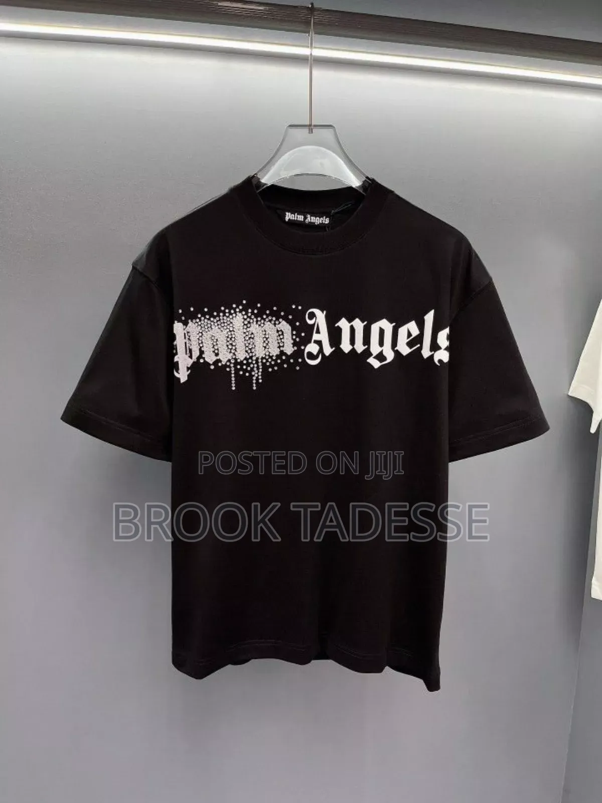  Custom Graphic Tees – Bold Stylish Designs