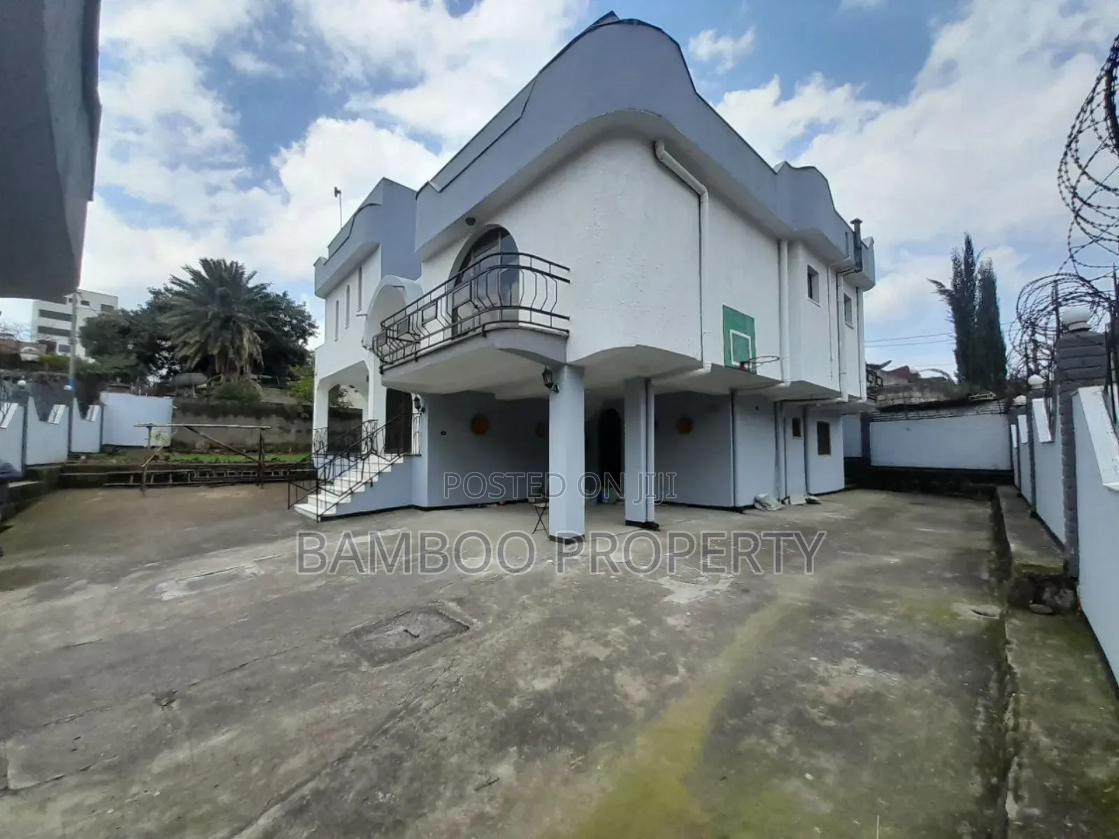 4bdrm House in Bole for rent