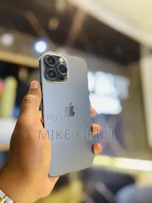 Photo - Apple iPhone 13 Pro Max 128 GB Blue