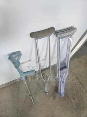 Axillary Bilateral Crutches鳵不crutches按鍵axillary Bilateral Crutches
