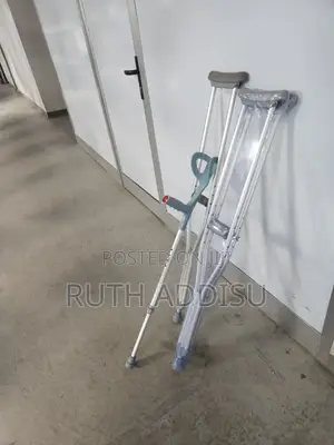 Stainless Medical Crutches段及axillary Bilateral Crutches堥就crutches New