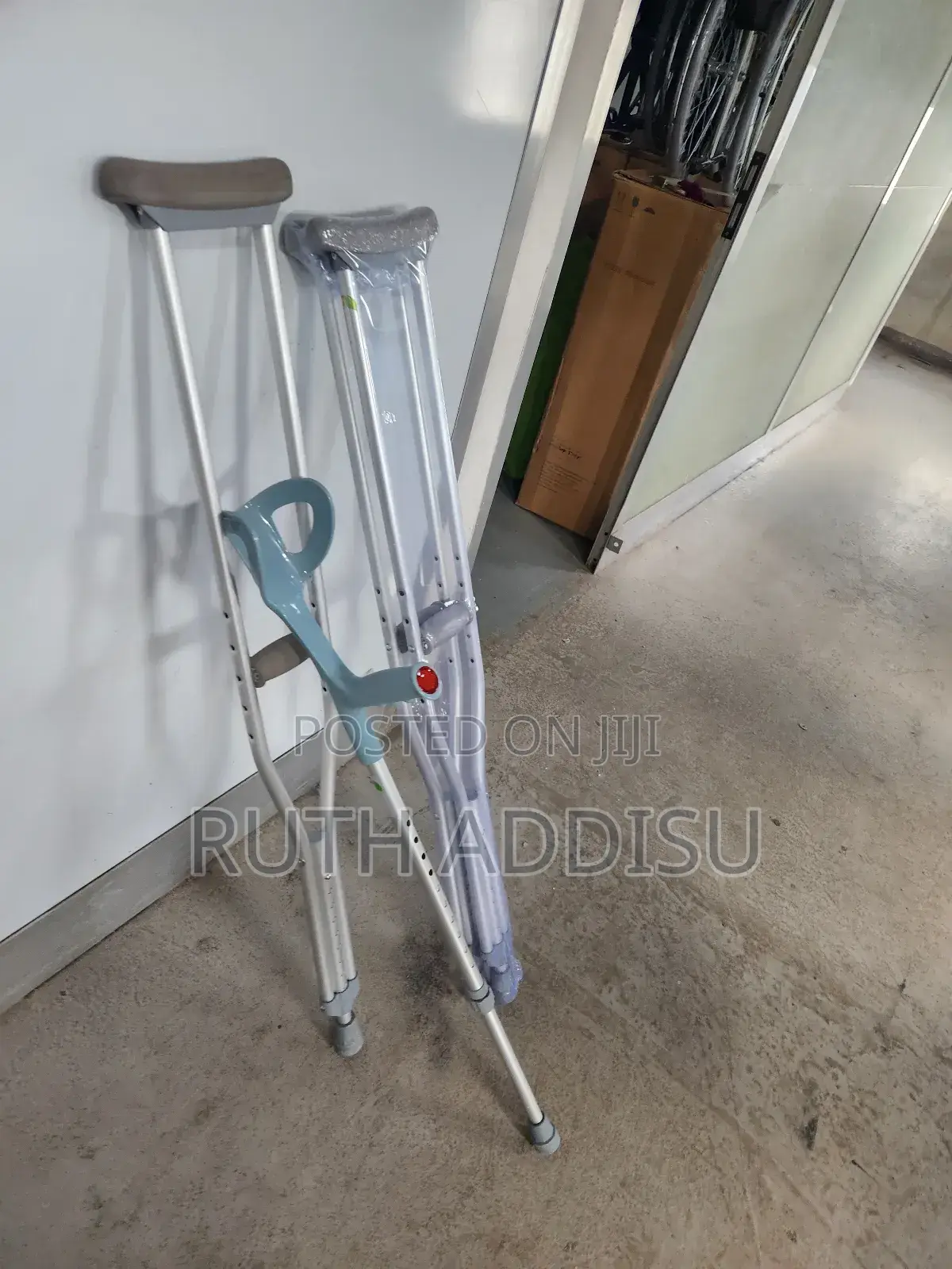 Axillary Bilateral Crutches考量crutches Medical Crutches朱槿crutches