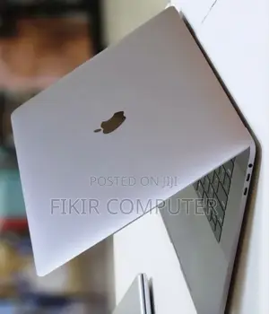 New Laptop Apple MacBook Pro 2019 16GB Intel Core I9 SSD 512GB