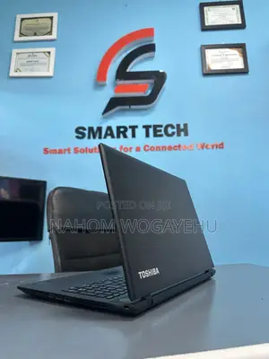 Photo - Laptop Toshiba Satellite C850 8GB Intel Core I5 HDD 1T