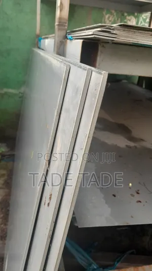 በተለያዩ አይነት Thickness Stianless Steel Sheets