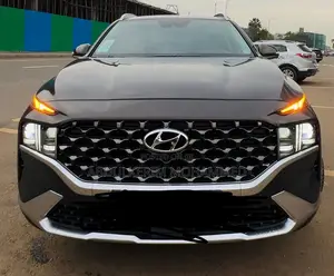 Photo - Hyundai Santa Fe 2023 Gray