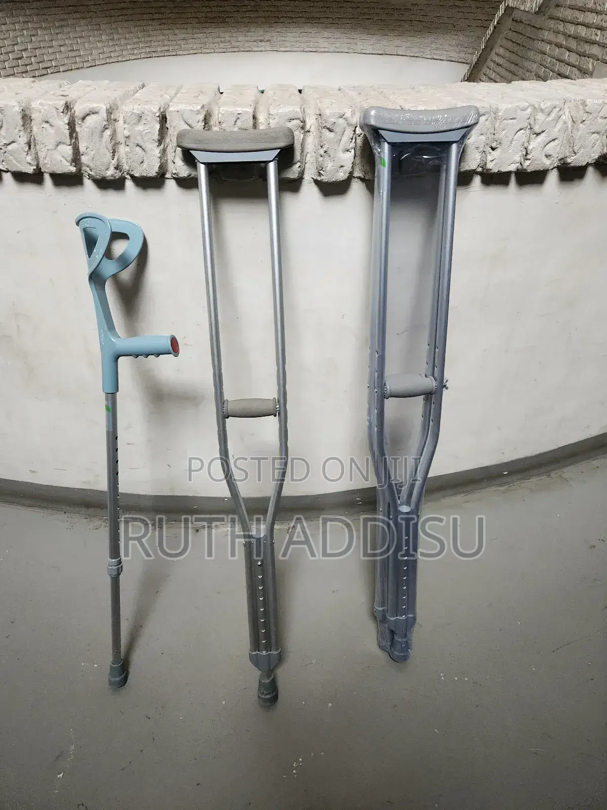 Axillary Bilateral Crutches協議bilateral Axillary Crutches映照axillary New