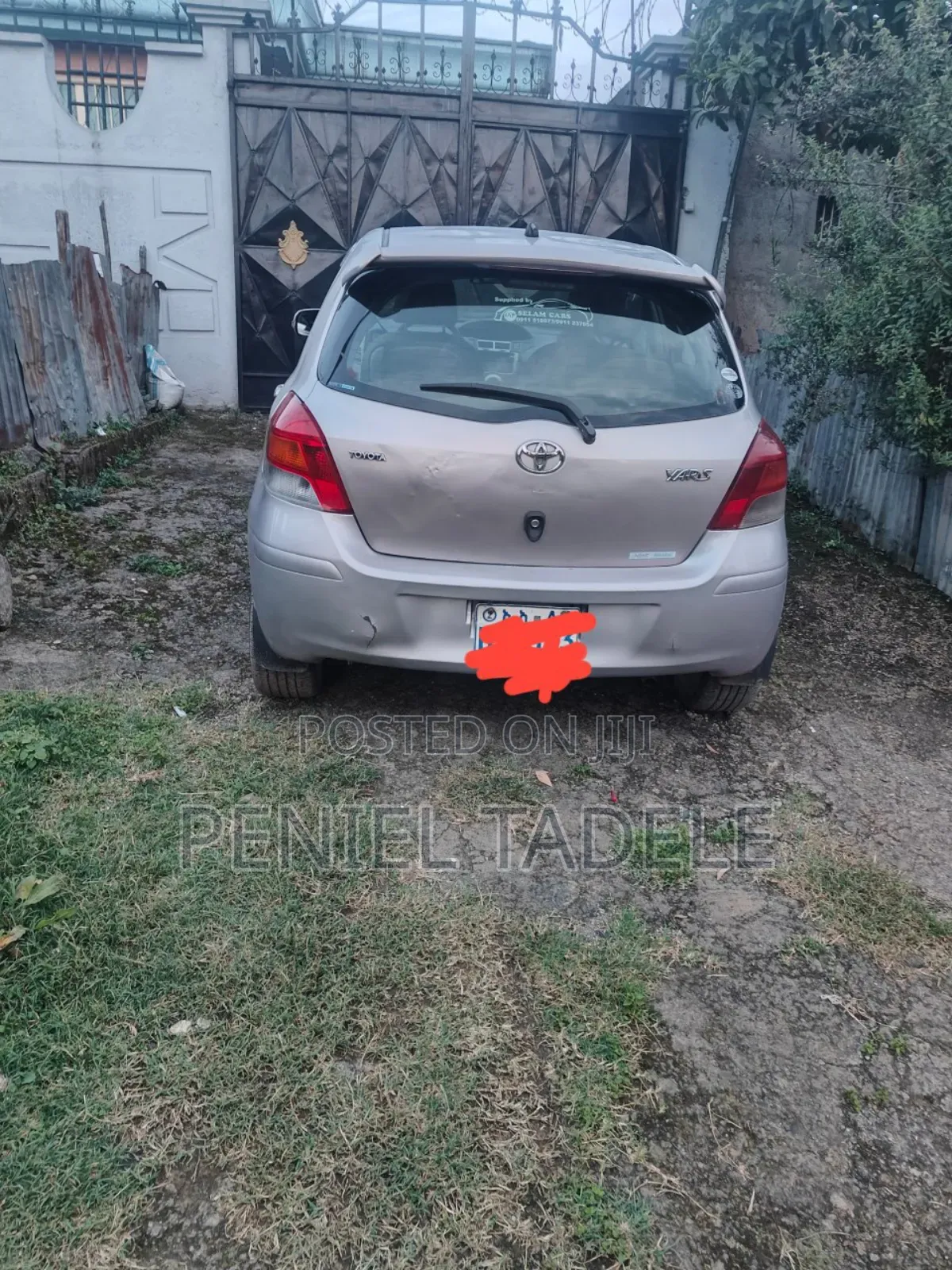 Toyota Yaris Base Hatchback 3dr 2010 Silver