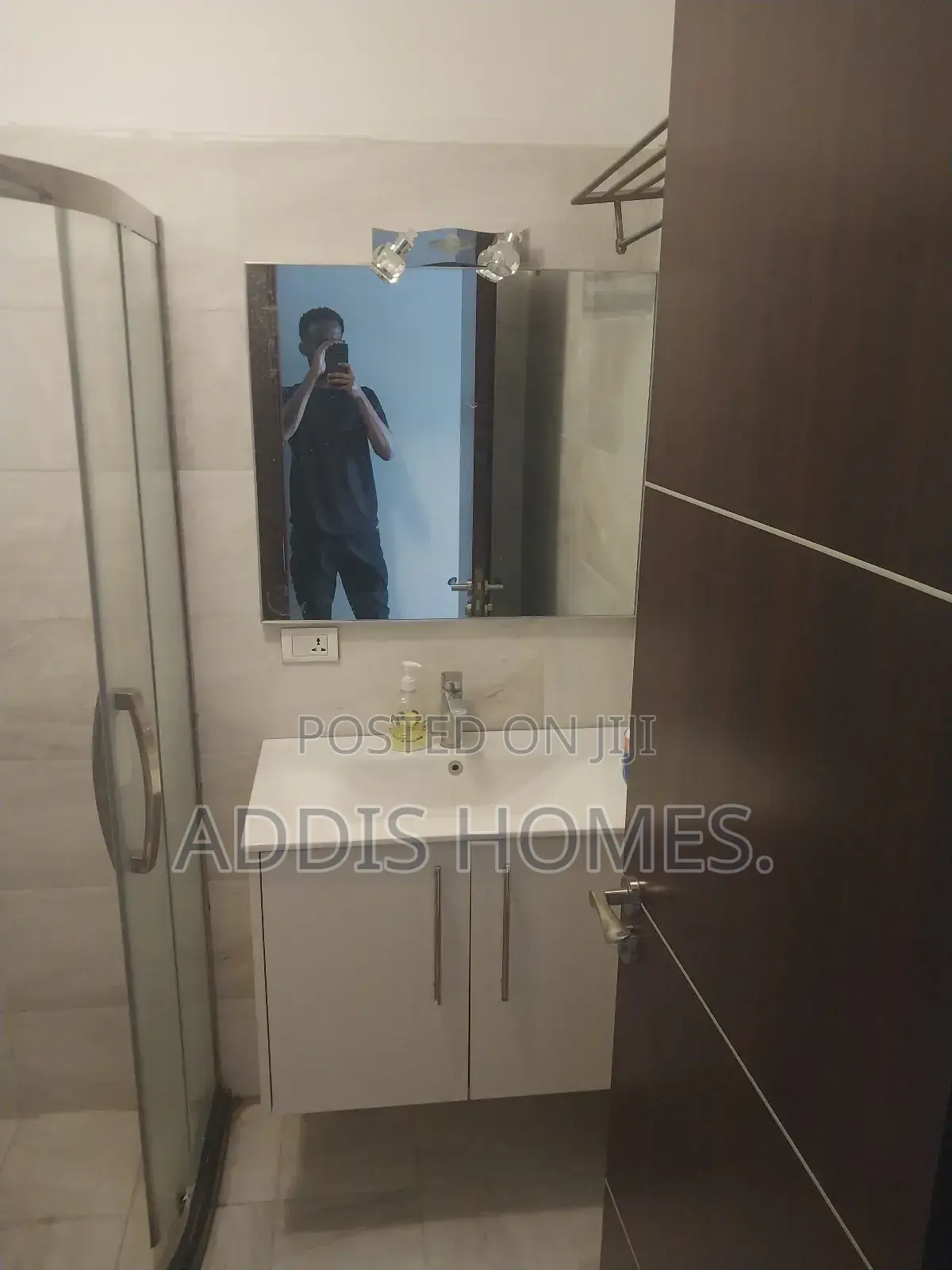 Furnished 2bdrm Apartment in Bole for rent