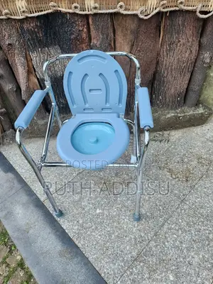Photo - Toilet Chair腔說commode Chair𣋡了brand New Commode Chair昲你commode Chair