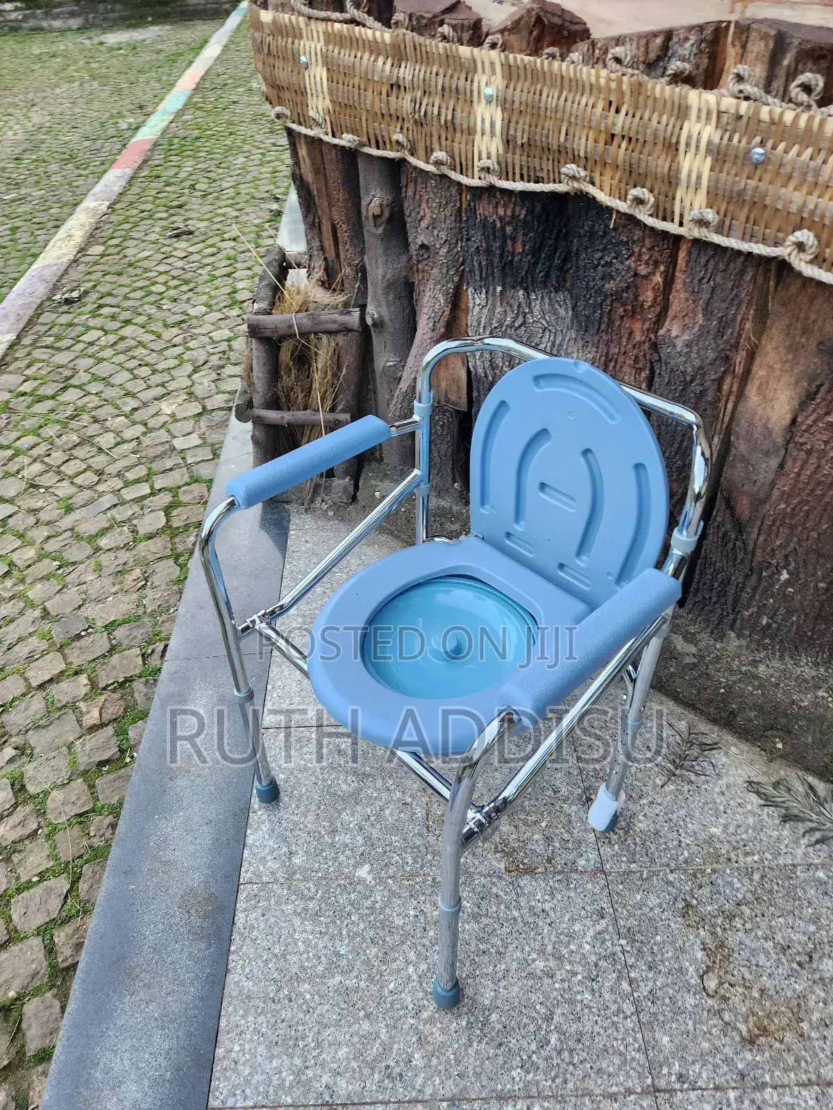 Shower and Commode Popo Chair鳵了toilet Chair管轄commode Chair New