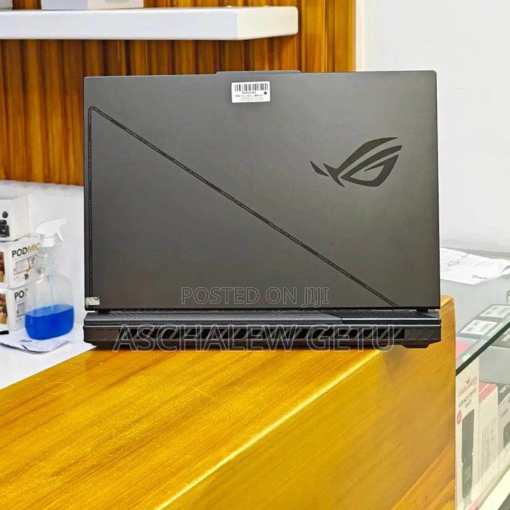New Laptop Asus ROG Strix G15 16GB Intel Core I9 SSD 1T