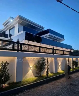 Furnished 10bdrm House in Bole for sale