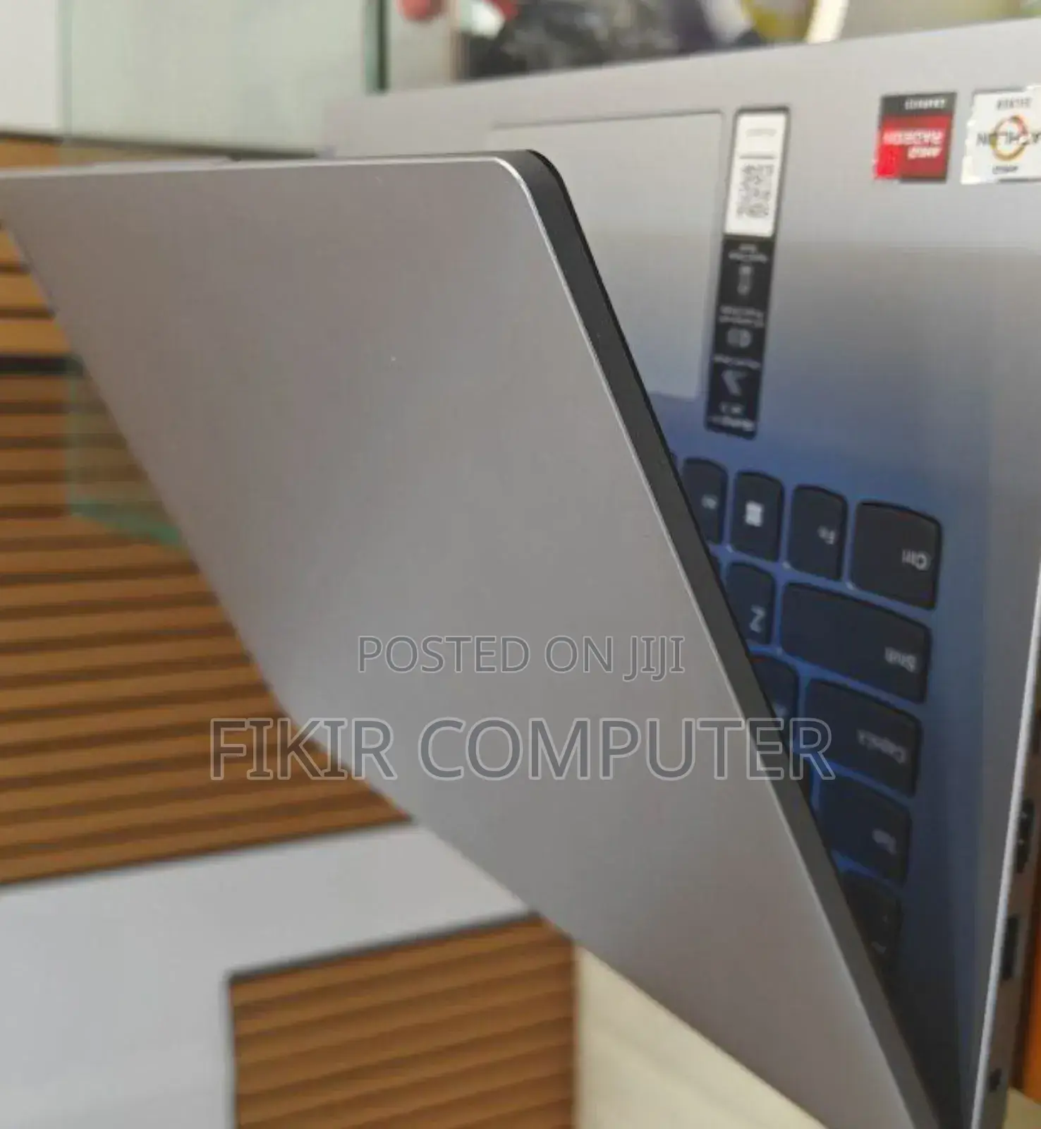 New Laptop Lenovo ThinkPad Yoga 8GB Intel Core I5 SSD 512GB