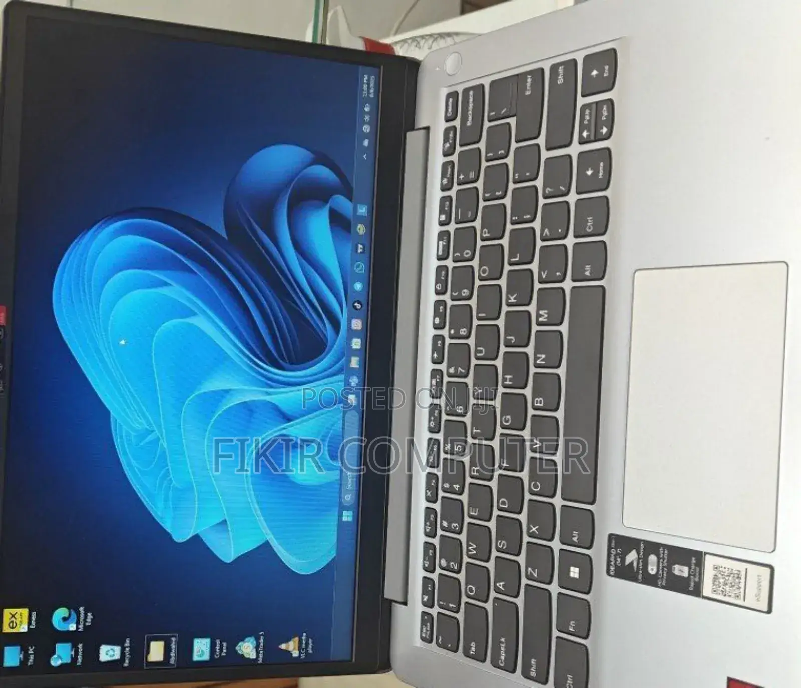 New Laptop Lenovo ThinkPad Yoga 8GB Intel Core I5 SSD 512GB