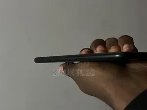 Apple iPhone SE 64 GB Black