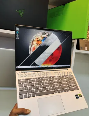 New Laptop HP 16GB Intel Core I7 SSD 512GB