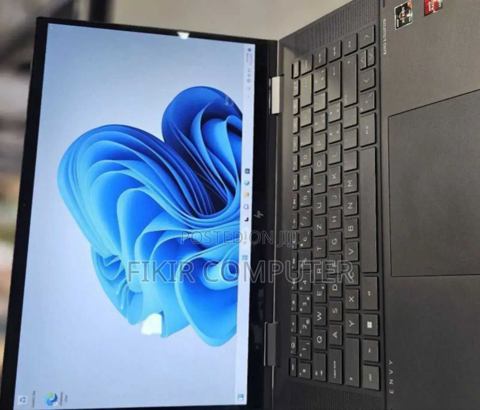 New Laptop HP Envy X360 16GB AMD Ryzen 7 SSD 512GB