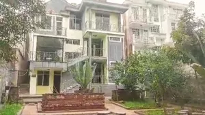 7bdrm House in Bole for rent