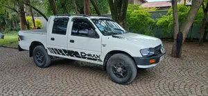 Isuzu Trooper 2001 White