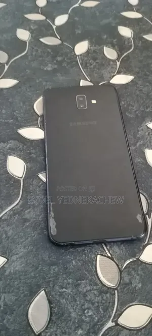 Photo - Samsung Galaxy J6 Plus 32 GB Black