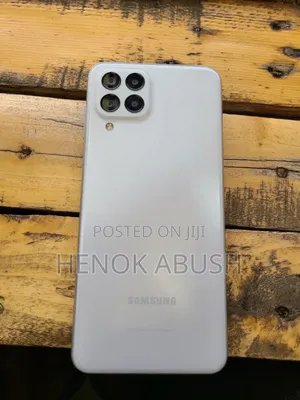 Photo - Samsung Galaxy M33 128 GB White