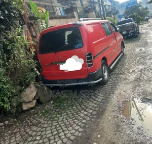 Toyota HiAce 2008 Red
