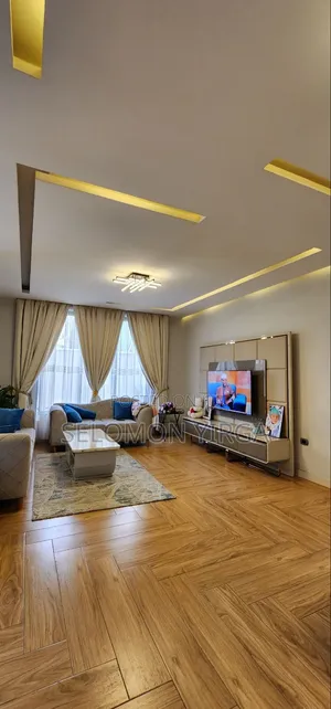 8bdrm House in Adis Ababa, Bole for sale