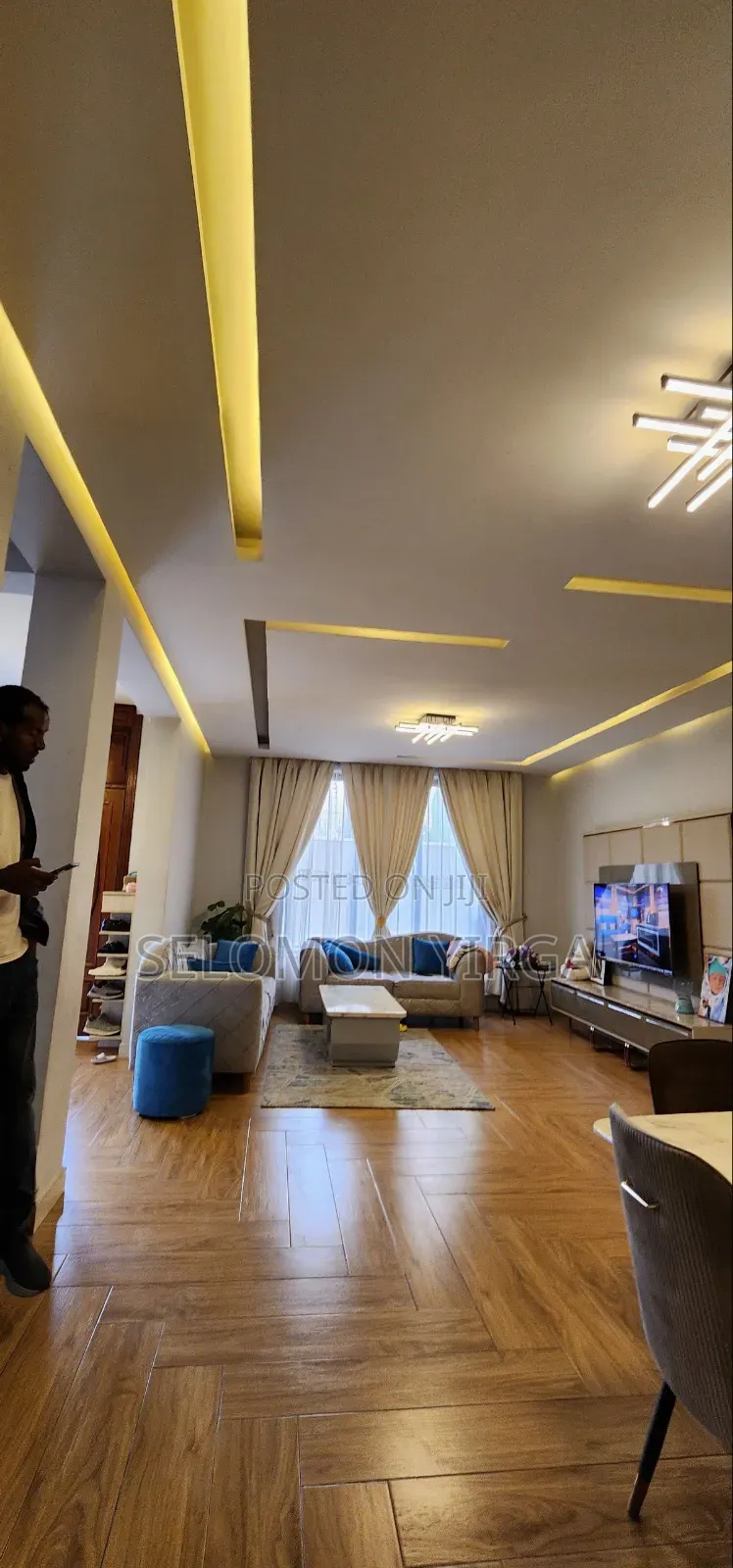 8bdrm House in Adis Ababa, Bole for sale