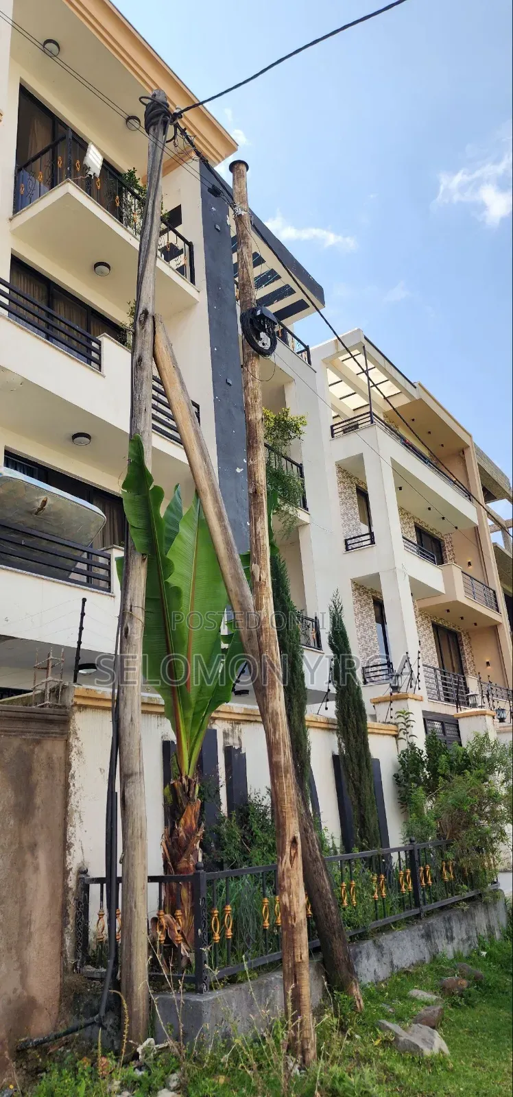 8bdrm House in Adis Ababa, Bole for sale