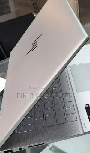 New Laptop HP Envy X360 8GB Intel Core I5 SSD 512GB