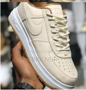 Photo - Nike Air Force 1 Gore Tex Low