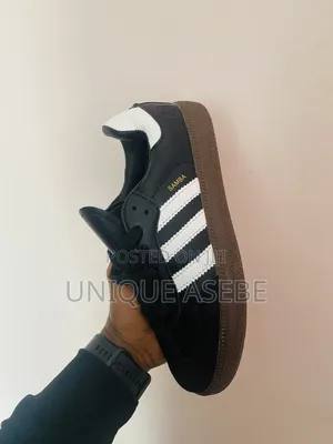 Adidas
Samba Adv Sneakers