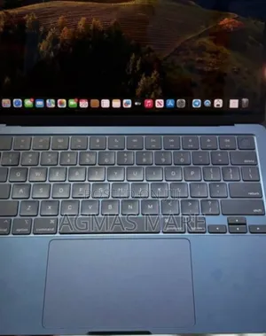 New Laptop Apple MacBook Air 2022 M2 8GB Apple M2 SSD 256GB