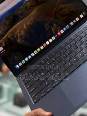 New Laptop Apple MacBook Air 2022 M2 8GB Apple M2 SSD 256GB